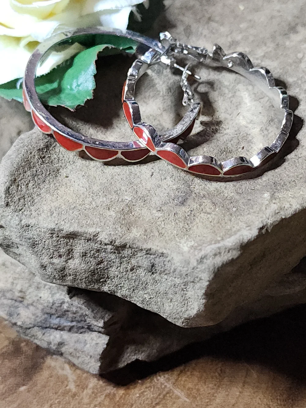 Red Enamel Hoop Scalloped Edge Earrings - Women Jewelry